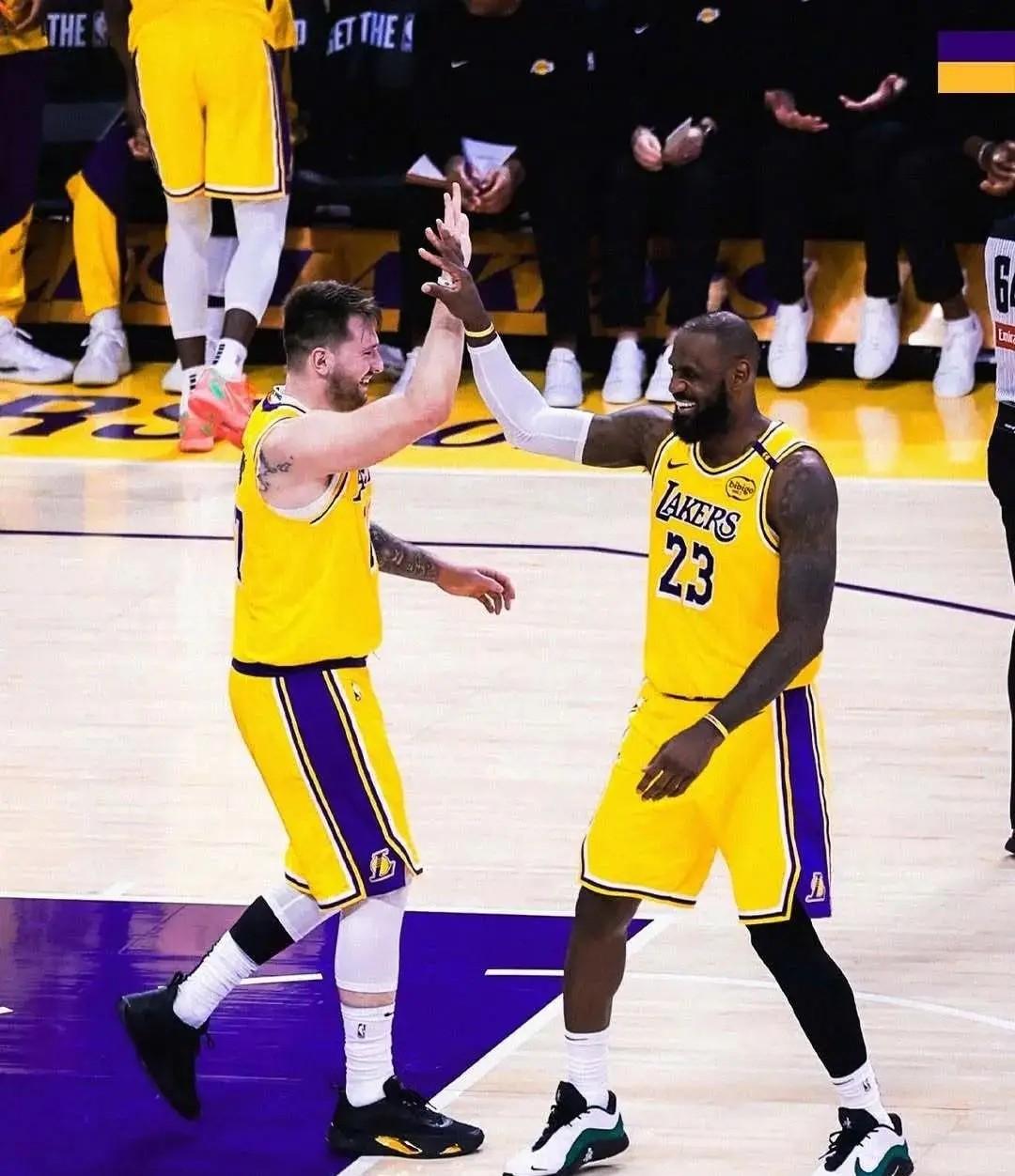 开云app-洛杉矶湖人今夜调整名单，志在欧篮联名次提升，信心回归，球队文化再被提及的简单介绍